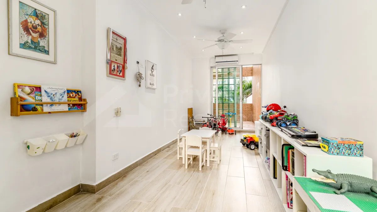 Sale of Loft-Style Apartment in Premier Loft, San Francisco