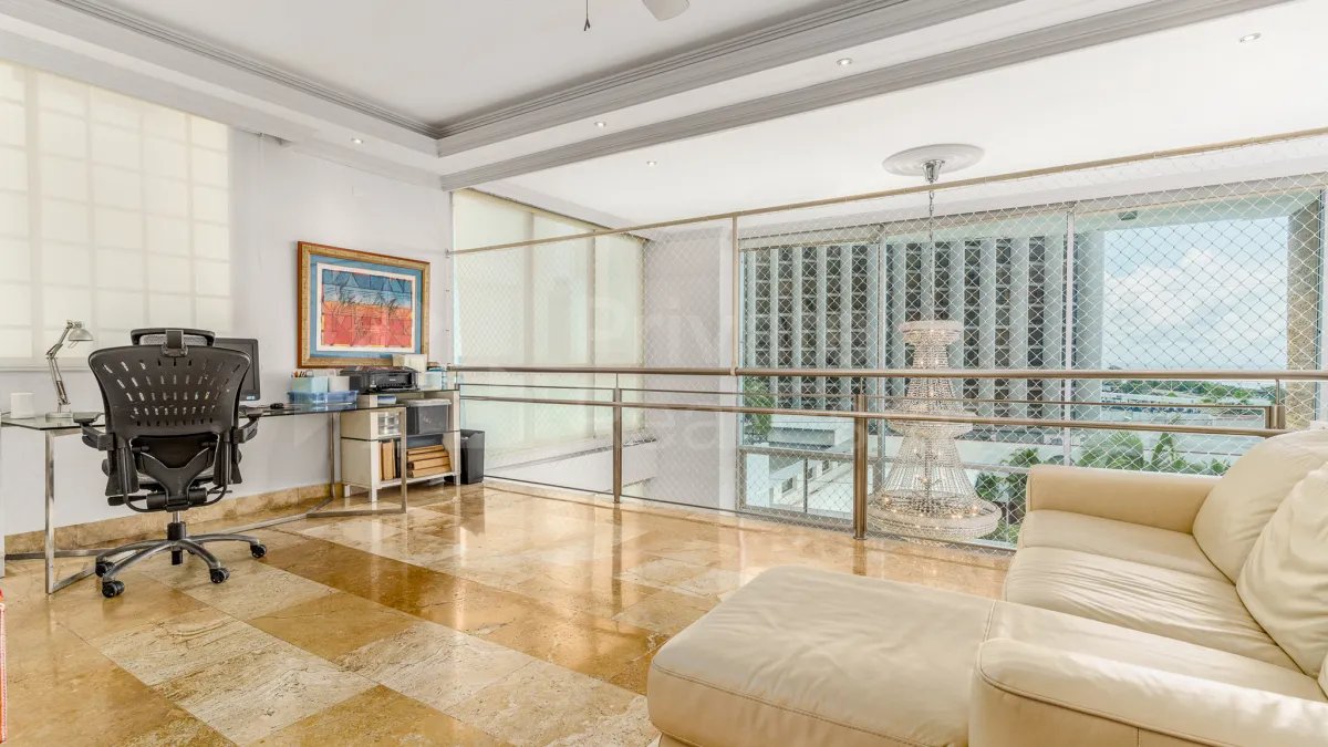 Sale of Loft-Style Apartment in Premier Loft, San Francisco