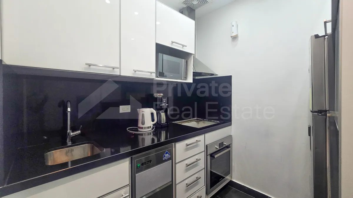 Office for sale in Balboa Avenue