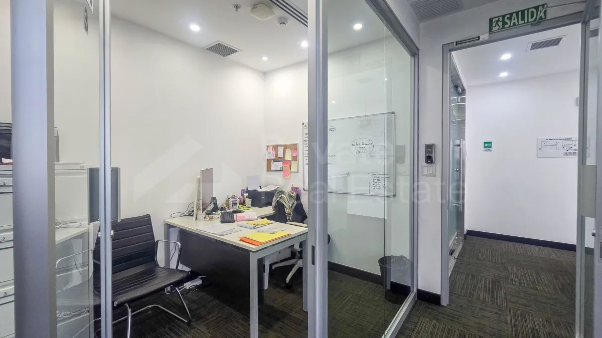 Office for sale in Balboa Avenue