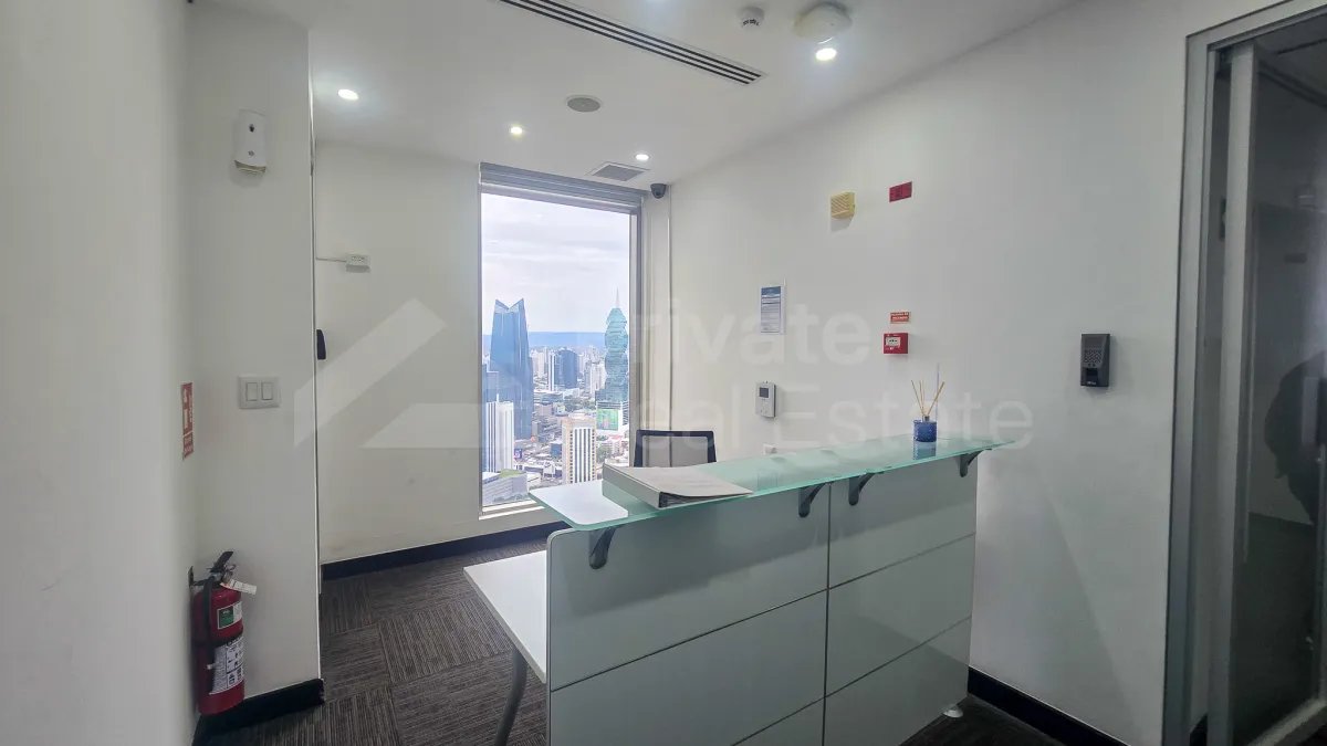 Office for sale in Balboa Avenue