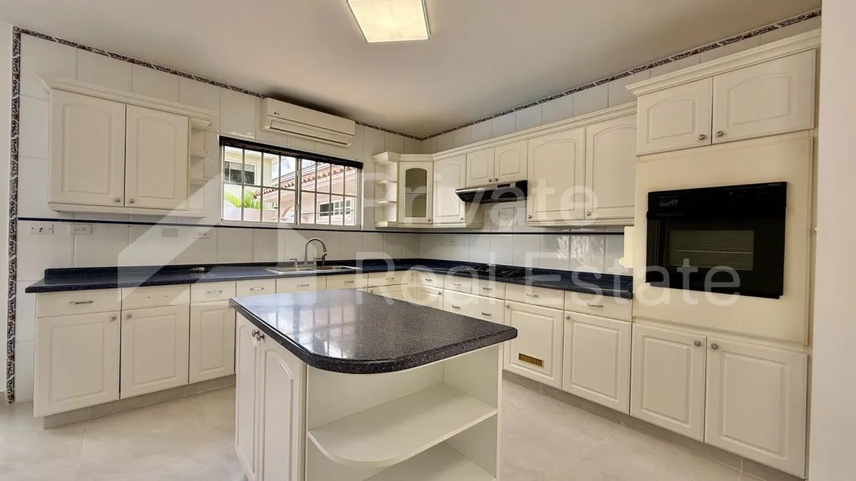 Single Family House for sale in Costa del Este