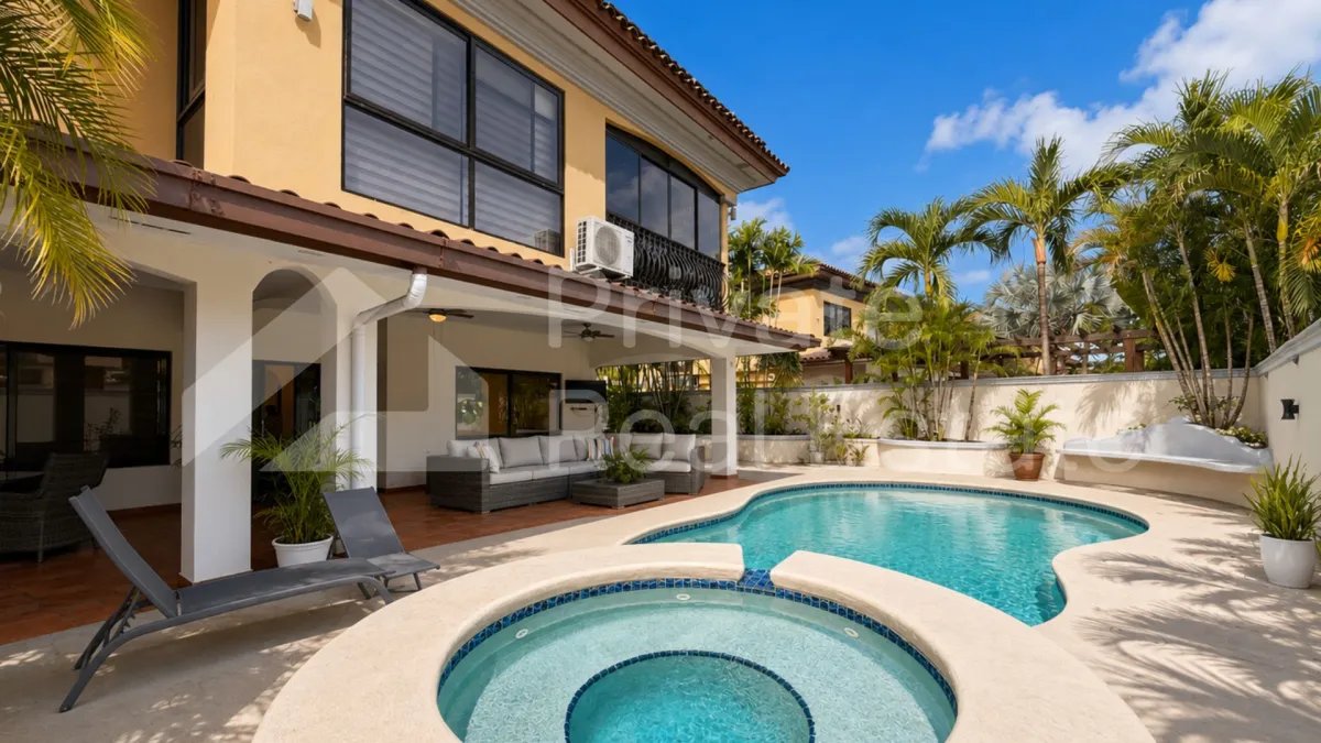House for Sale in Costa del Este Ph Antigua