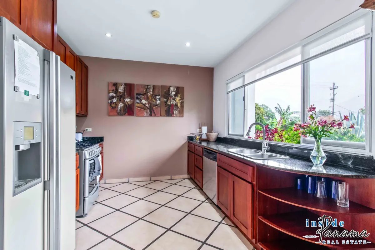 Ground Floor Condo for Sale in Alto Lino Boquete Panama