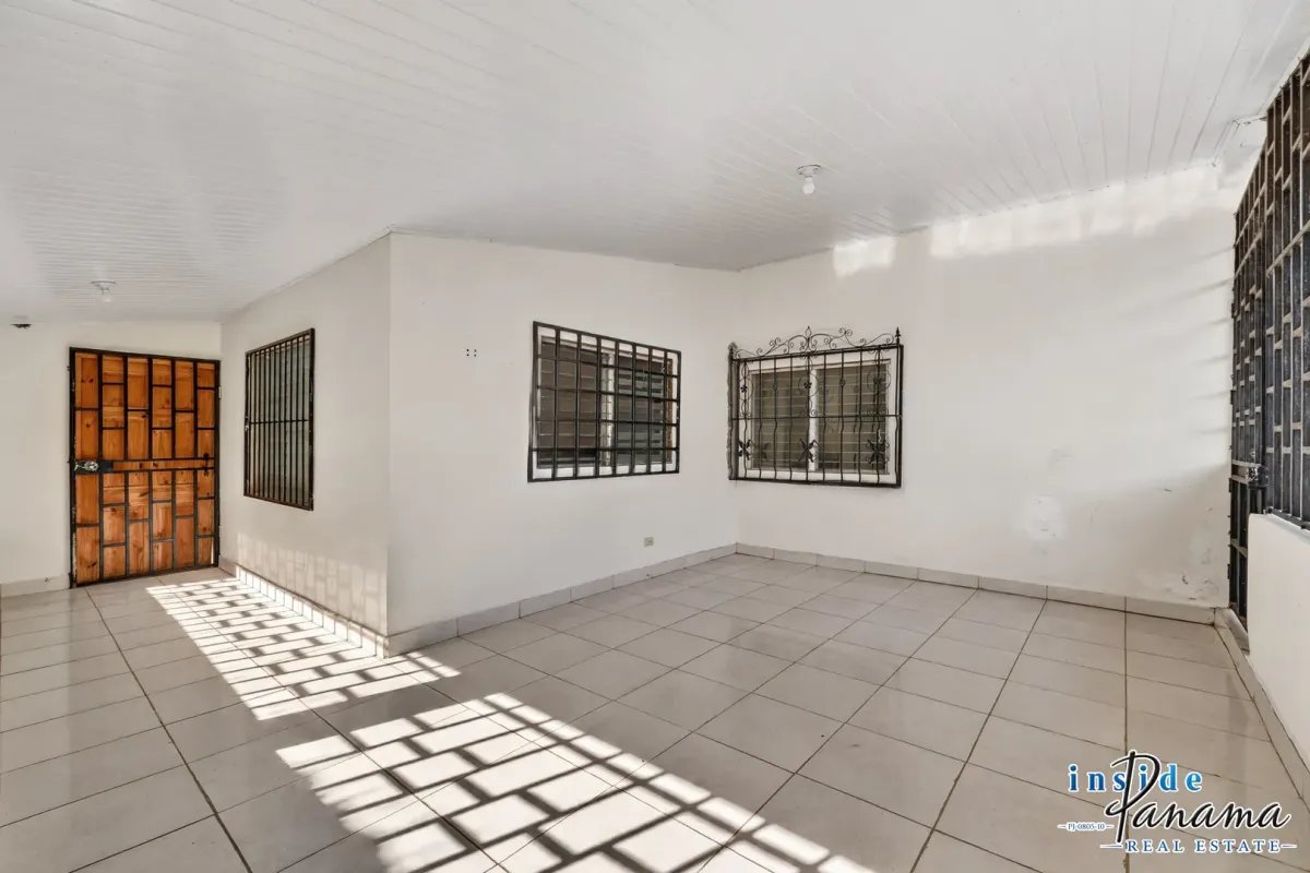 Casa à Venda em Dolega