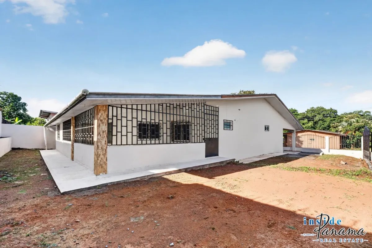 Casa à Venda em Dolega
