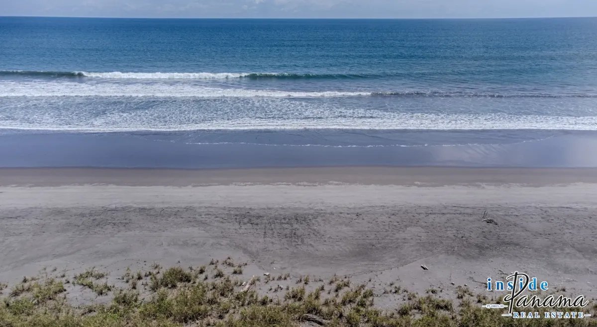Terreno à Venda em Playa Barqueta