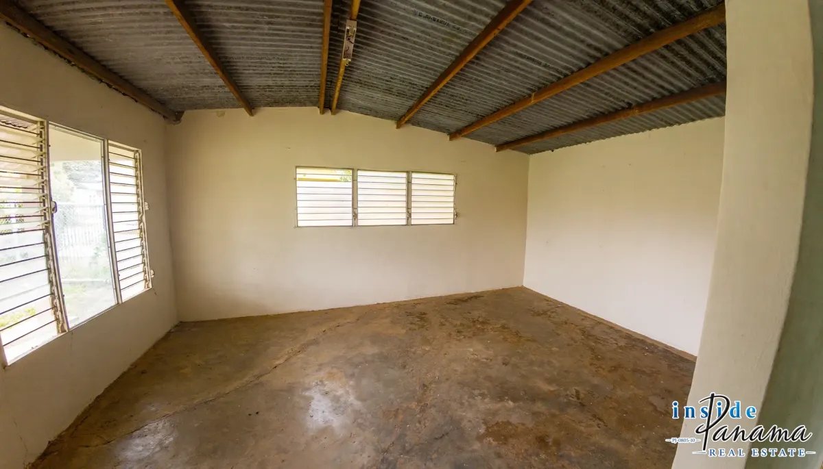 Casa à Venda em Santiago