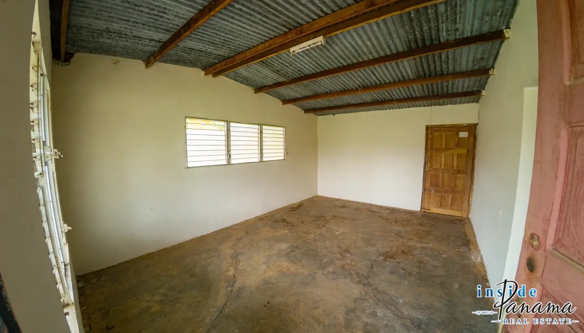Casa à Venda em Santiago