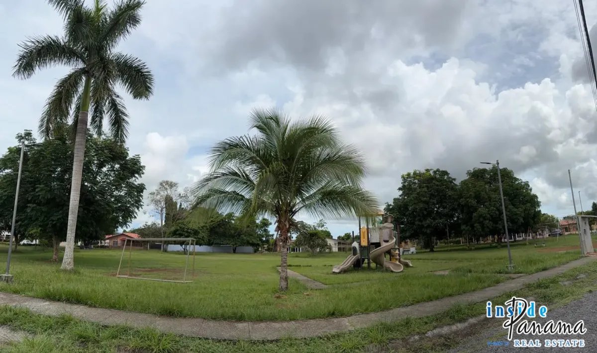 Casa à Venda em Dolega