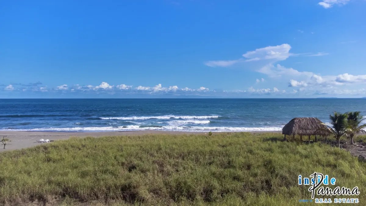 Terreno à Venda em Playa Barqueta