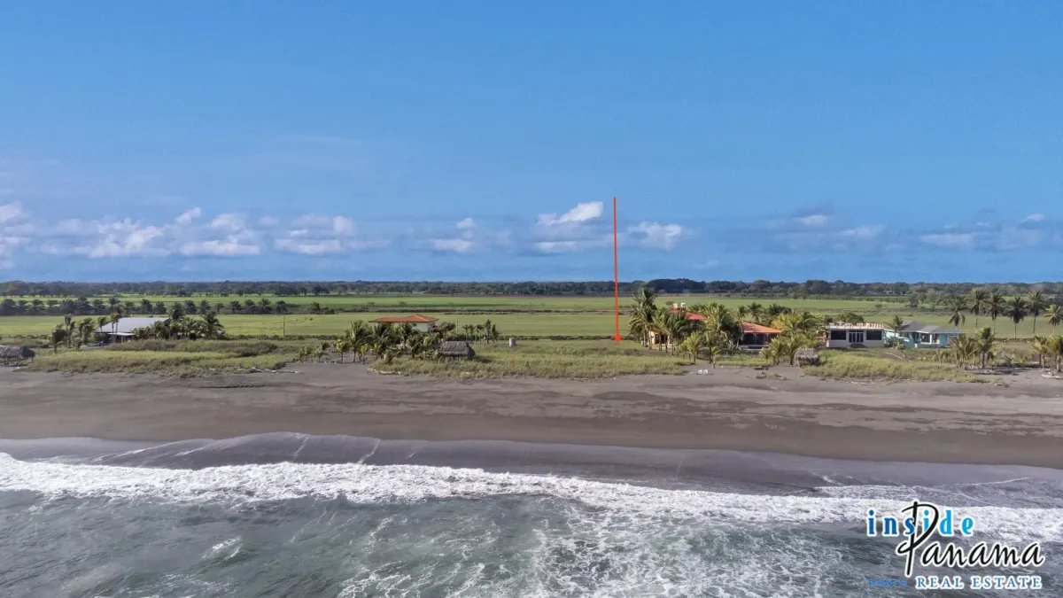Terreno à Venda em Playa Barqueta