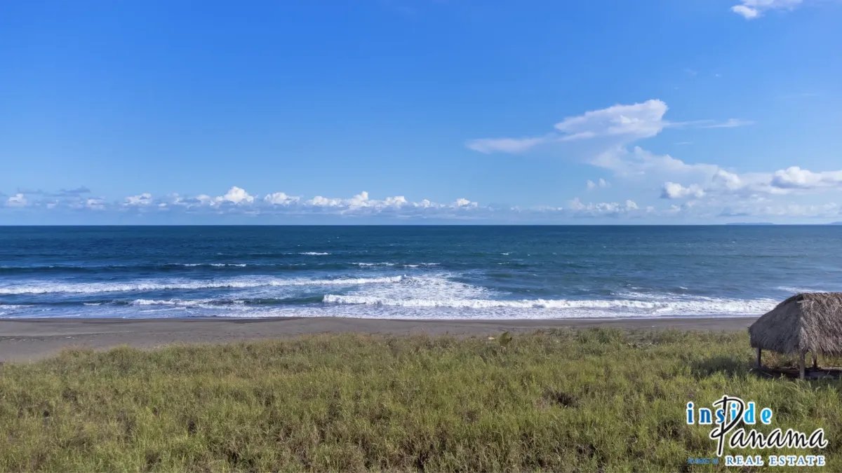 Terreno à Venda em Playa Barqueta