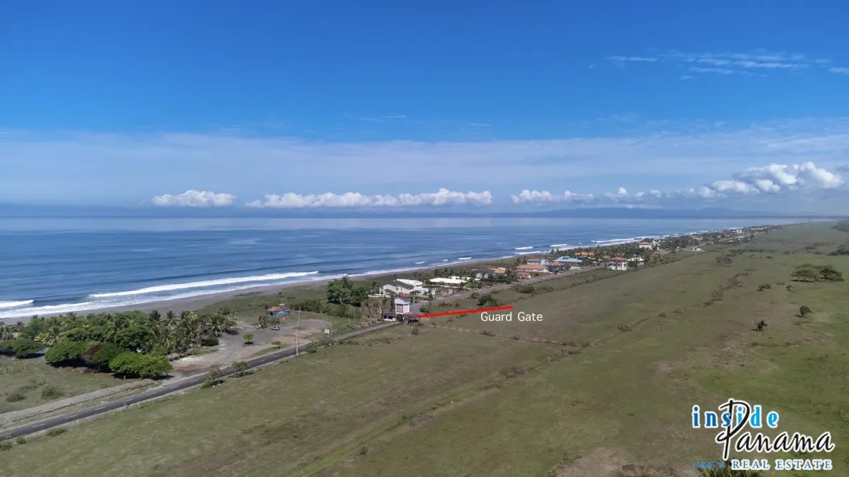 Terreno à Venda em Playa Barqueta