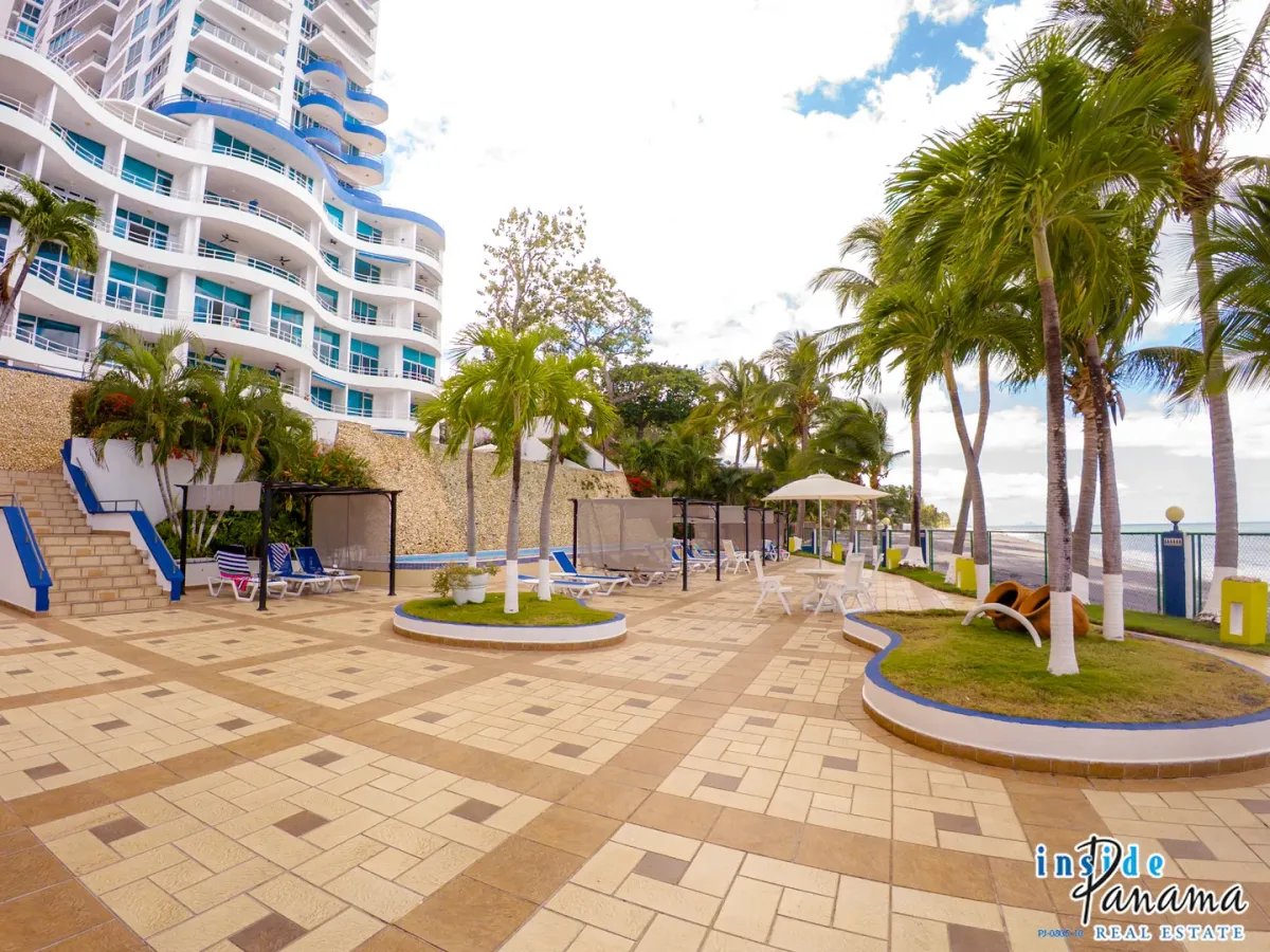 Oceanfront Condo in PH Coronado Suite in Coronado Panama