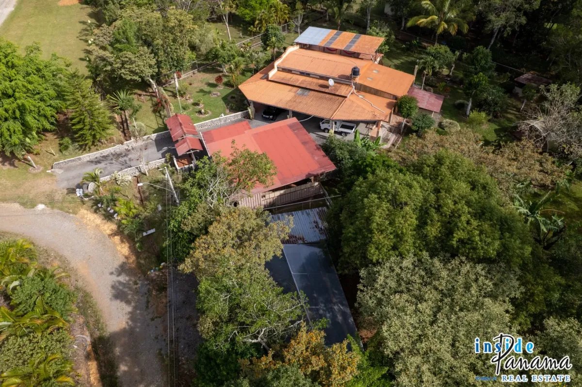 Casa à Venda em Bugaba