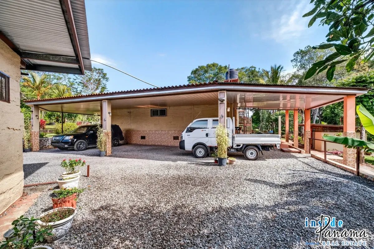 3 Bedroom Home with detached Workshop in Potrerillos Arriba Panama