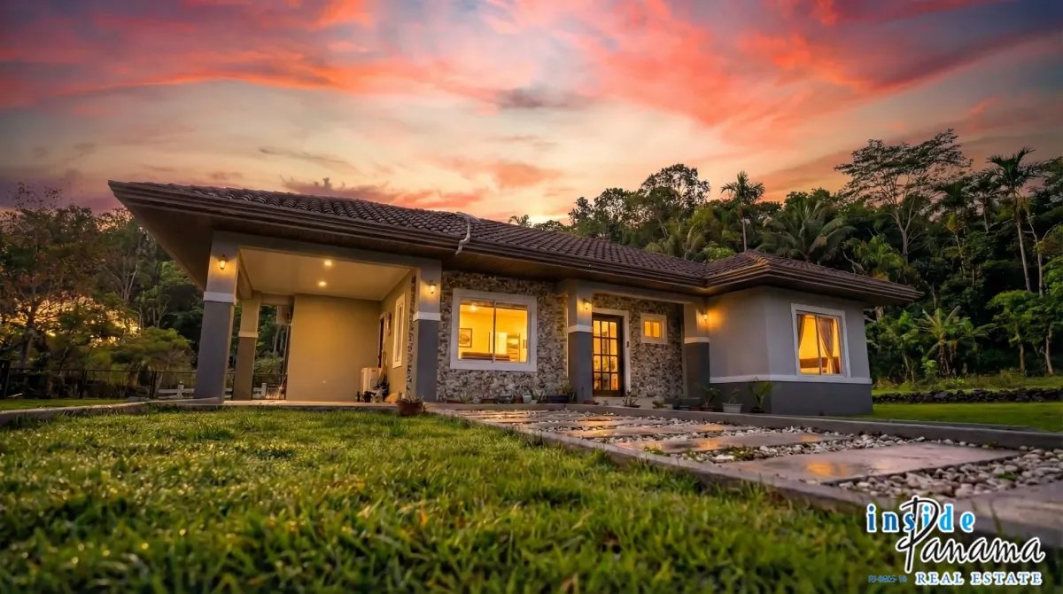 Modern Furnished Two Bedroom Home Boquete Canyon Village Panama