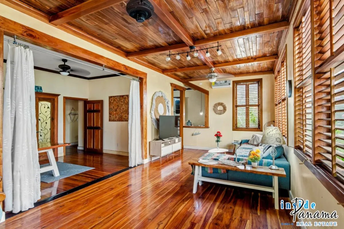 Casa à Venda em Puerto Armuelles