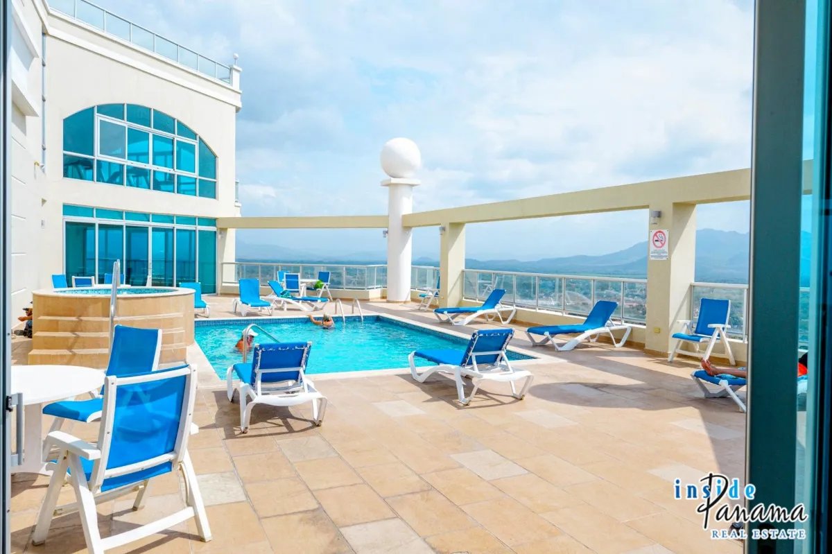 Apartamento à Venda em Coronado