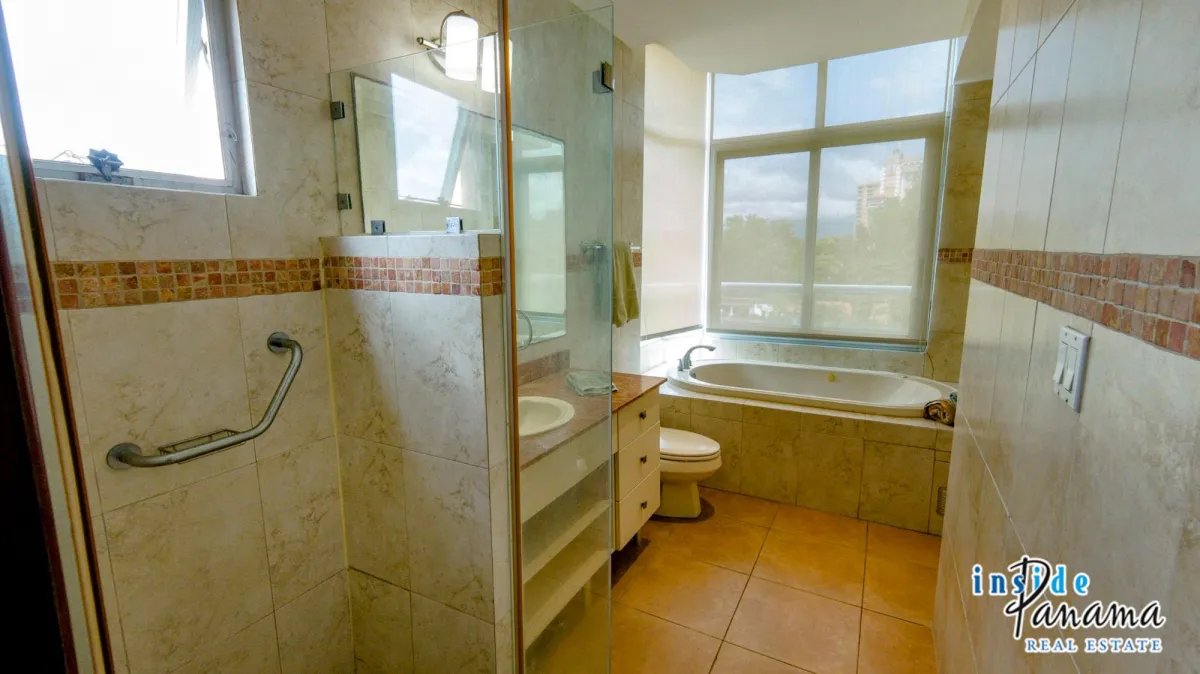 Apartamento à Venda em Coronado