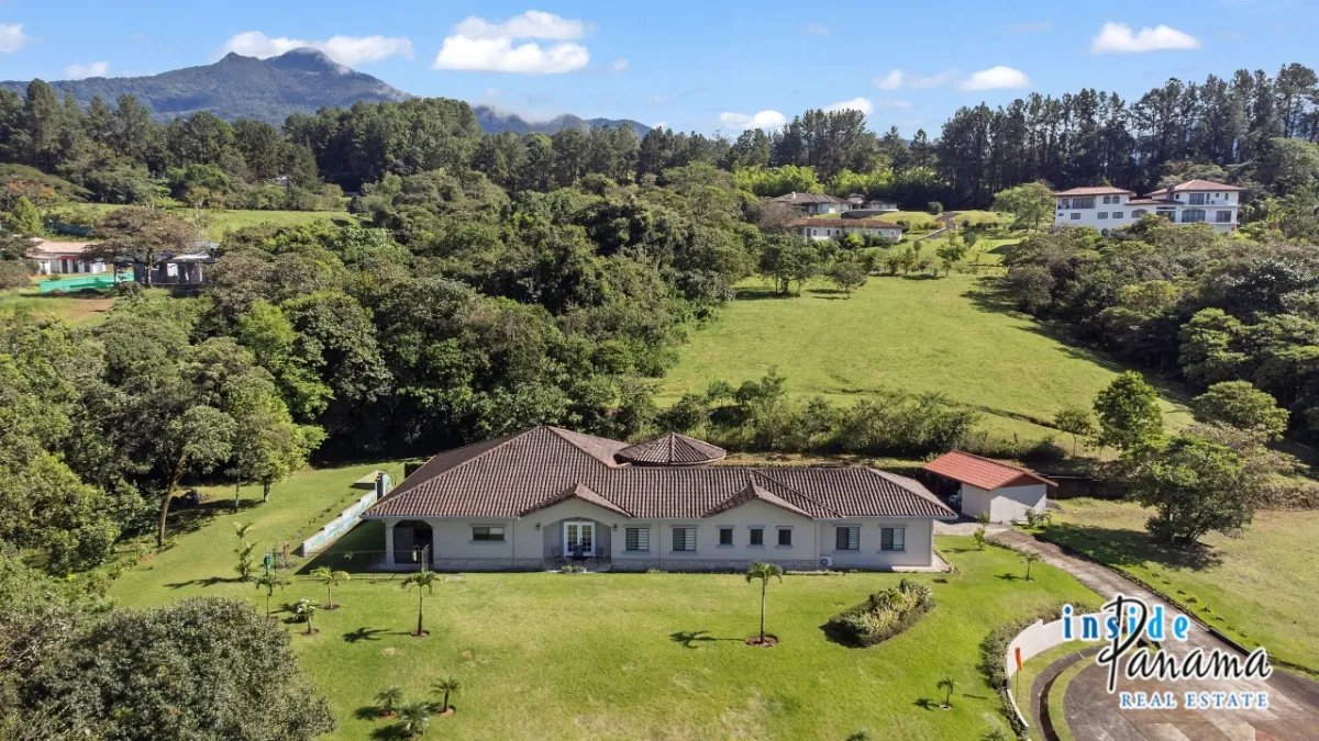 Casa à Venda em Boquete