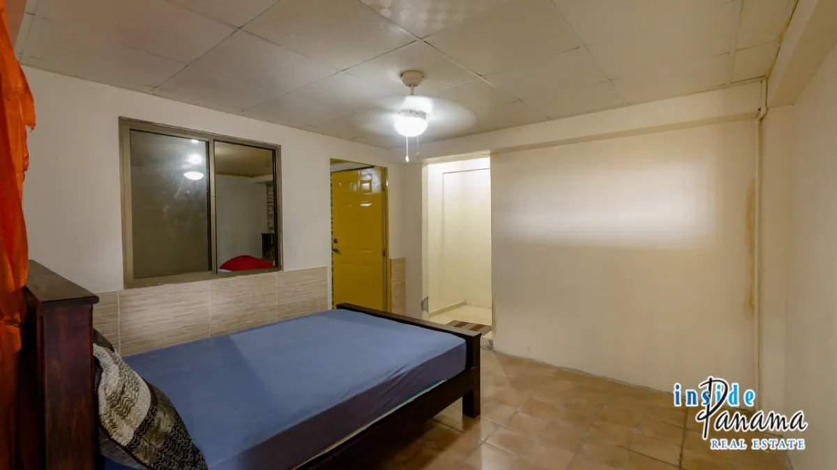 Casa à Venda em Pocrí
