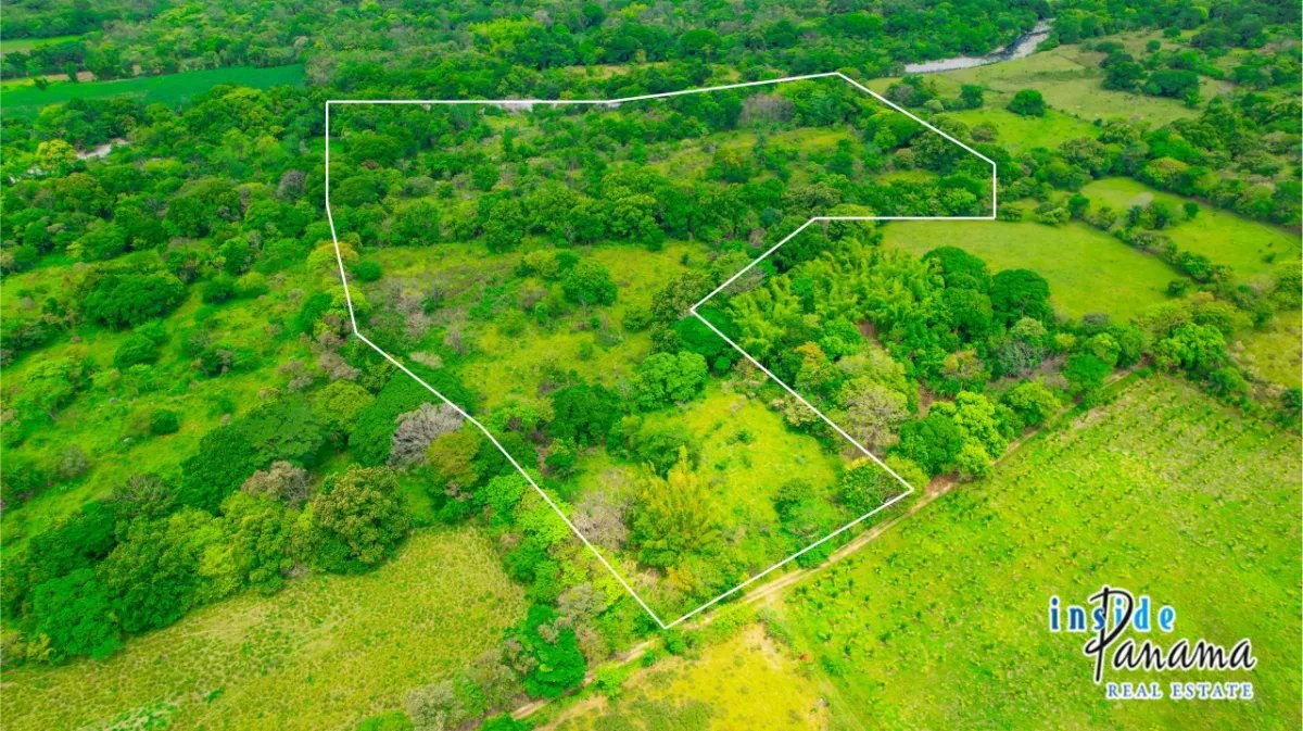 Terreno à Venda em Penonomé
