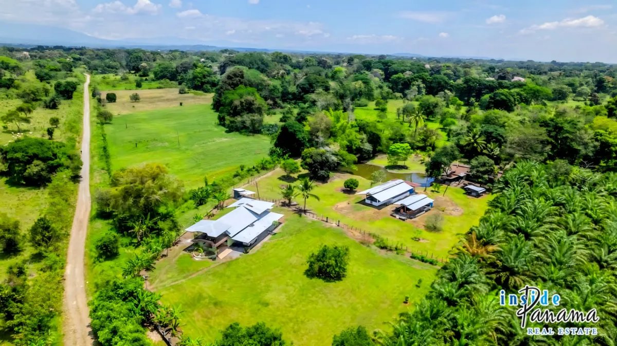 Casa à Venda em Bugaba