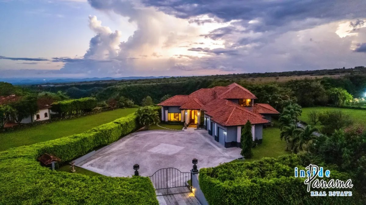 Casa à Venda em Boquete