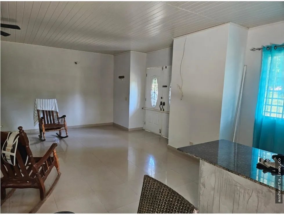 BEACH HOUSE IN GATED RESIDENTIAL COMMUNITY WITH SOCIAL AREAS