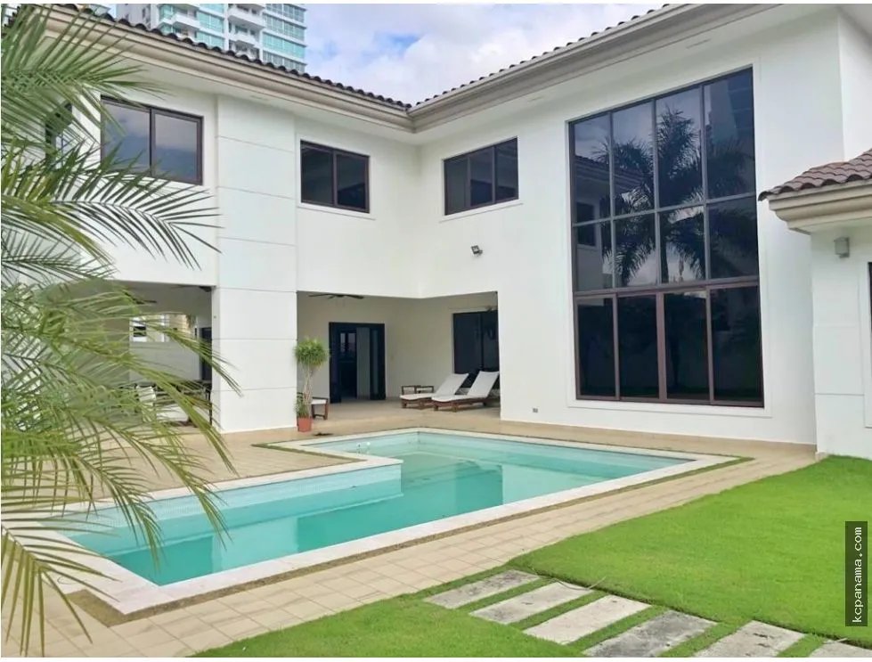 Casa à Venda em Costa Del Este