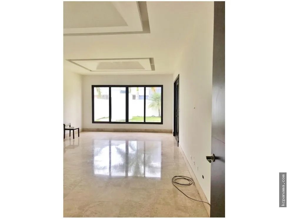 Casa à Venda em Costa Del Este