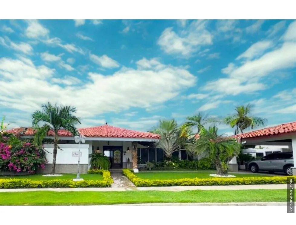 Beachfront House for Sale in Vistamar, San Carlos | Private Pool