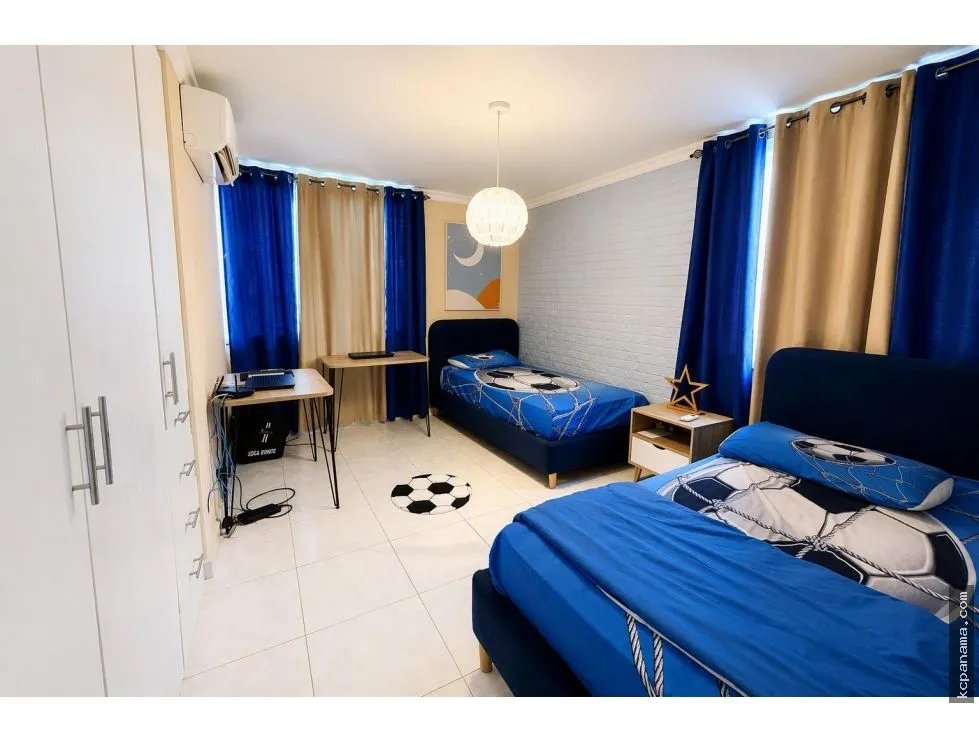 Apartment for Sale in El Cangrejo | PH Mirador, 200 m²