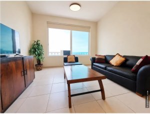 FOR RENT: APARTMENT ON AVENIDA BALBOA - DIRECT CLIENTS ONLY