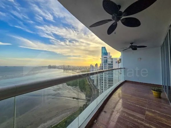 Apartment for Sale in Pearl Costa del Este