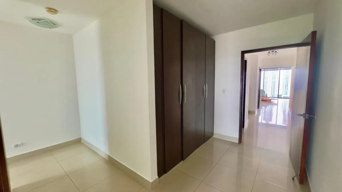 APARTMENT FOR SALE IN PH LATITUDE – COSTA DEL ESTE