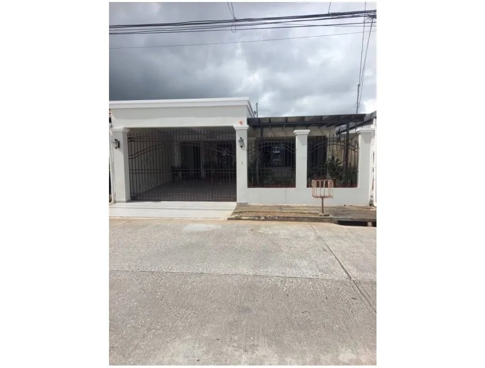 Venta de casa en Praderas de San Antonio. MY