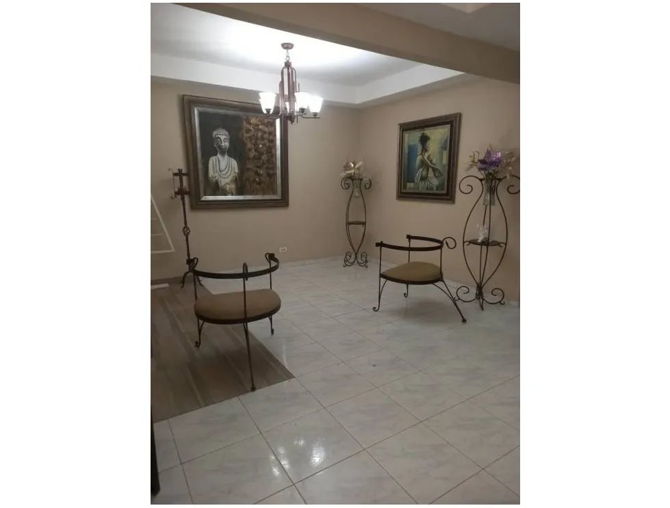 Venta de casa en Praderas de San Antonio. MY