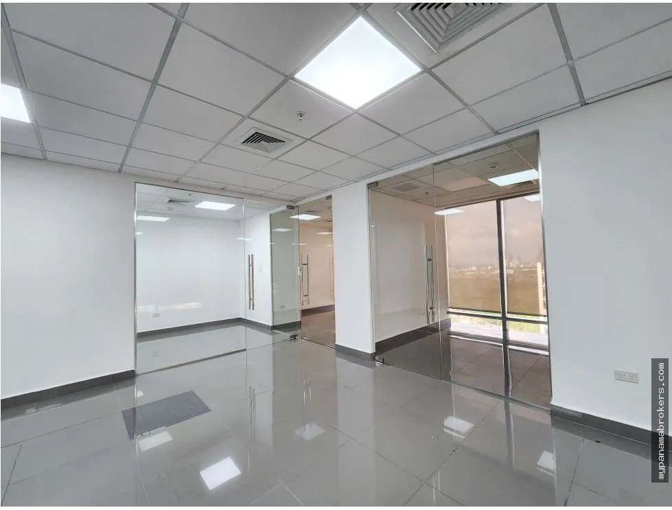 Alquiler de oficina en PH Torre Aseguradora Ancón, Costa del Este
