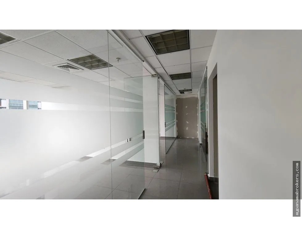 Alquiler de oficina vacía en PH Torre Aseguradora Ancón