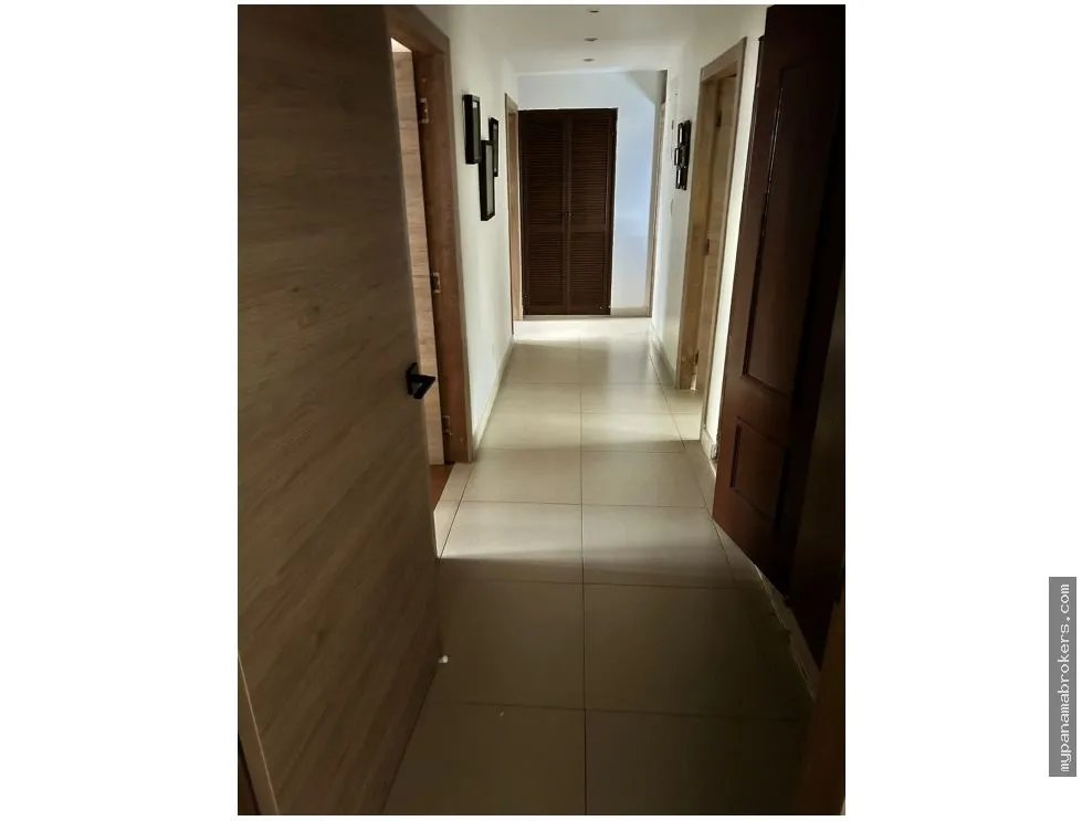 Venta de apartamento remodelado, Obarrio, Bella vista, Panamá