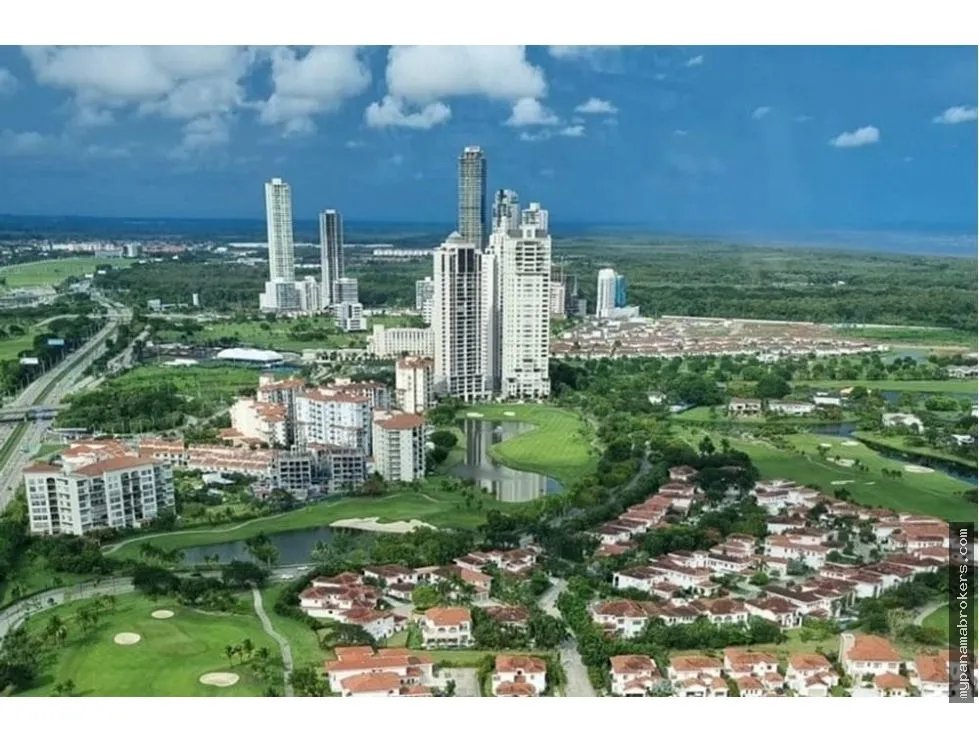Venta de apartamento en Greenview, Santa María