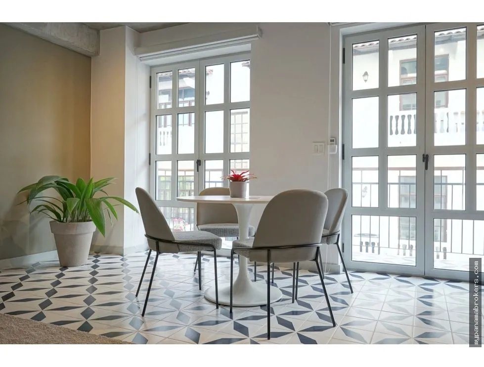 Venta de edificio con Apartamentos para airbnb, Casco Antiguo, Panamá