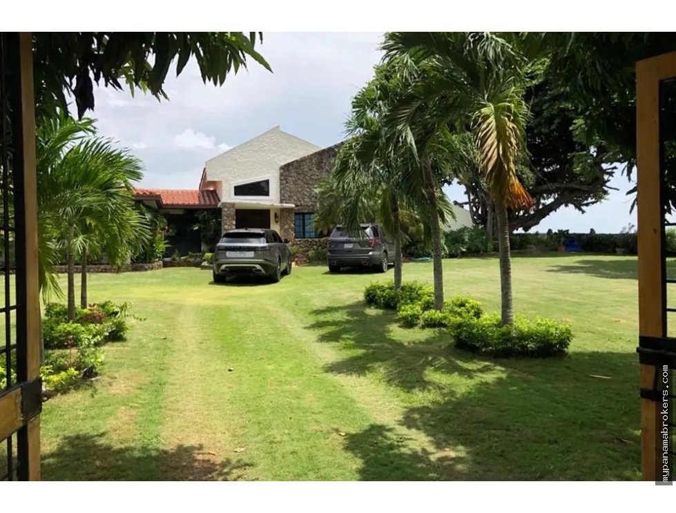 Venta de casa de playa en Costa Esmeralda, San Carlos, Panamá