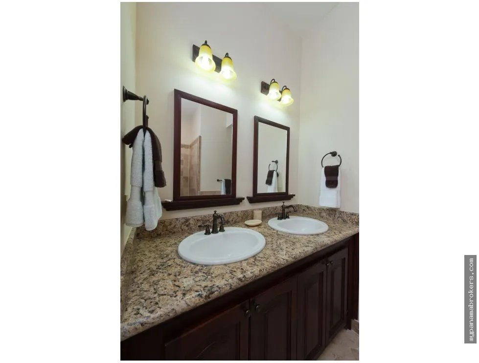 Se Vende Villa en Bocas del Toro, Panamá