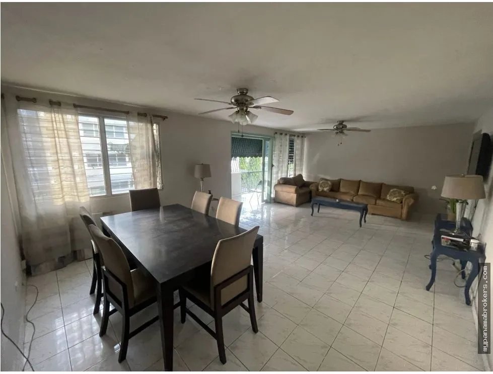 Apartamento à Venda em El Carmen