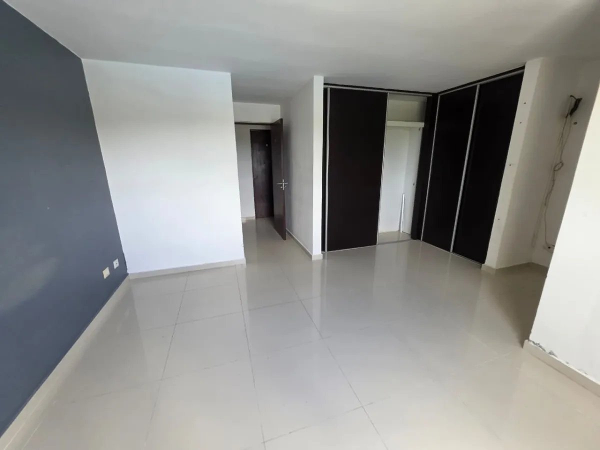 Venta de apartamento en PH Altamira Gardens