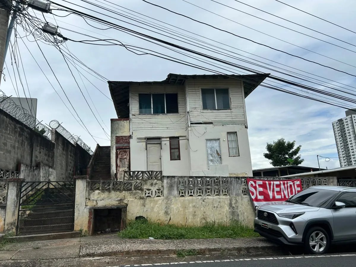 VENTA DE TERRENO EN RÍO ABAJO, ZONIFICACION 1R4/R4